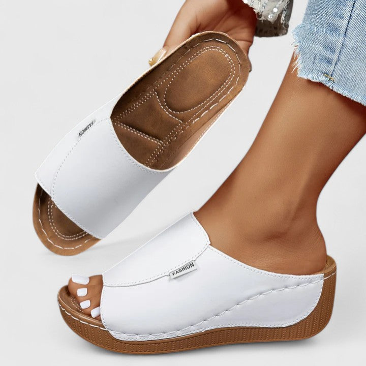 Vivia | Soft Horizon Sandal